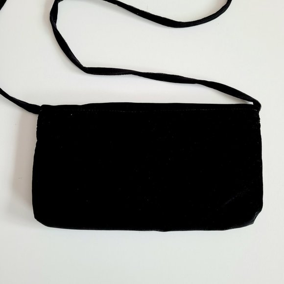 Black velvet crossbody purse with embroidered flowers. - Picture 3 of 5